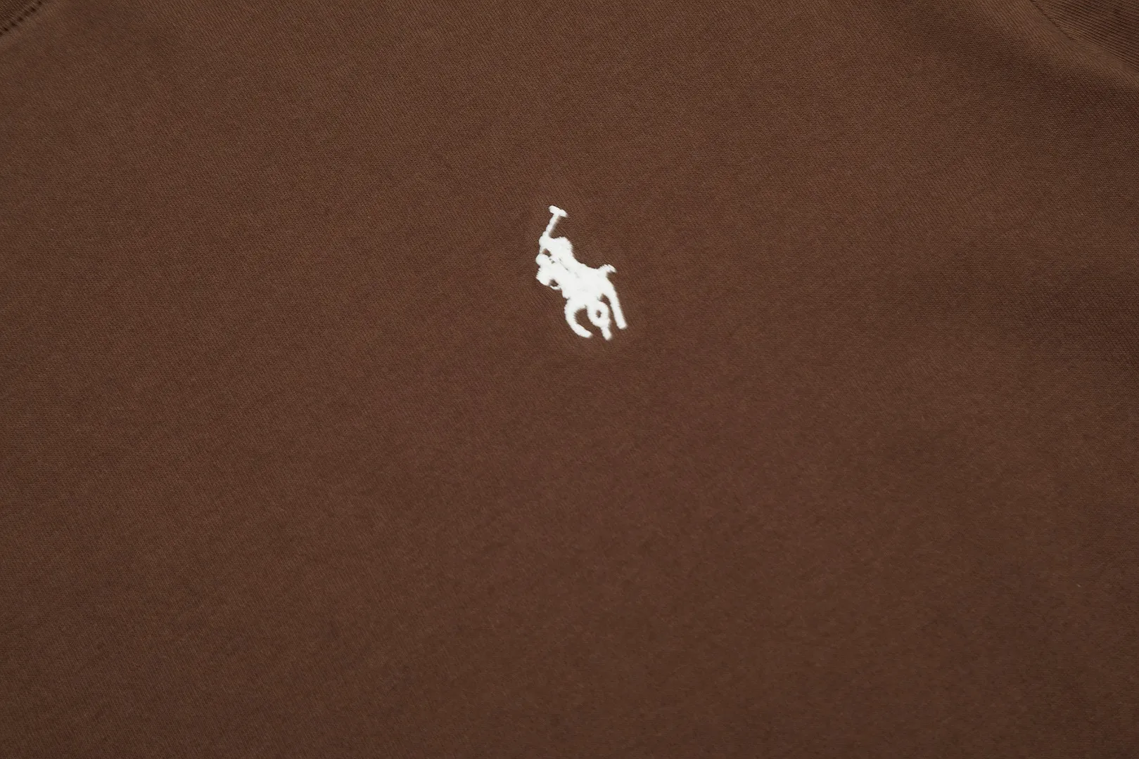 🅿️96 "Top quality" Style number: DS003# (not off the shelves all year round) [Ralph Lauren classic pony embroidered round neck basic short sleeves] ✅Ralph Lauren Ralph Lauren classic basic versatile round neck short sleeves ✅Main supply platform live broadcast Wholesale entity Replenish when out of stock Not off the shelves ✅ZP quality 1:1 version Scan the code to enter the GF website Z cabinet quality ✅26 pieces of 180g hydrophilic toner 100% cotton fabric, comfortable and soft, strong breathability, high-end, cost-effective, good quality needless to say ✅Restore the original version, the maximum size can be worn up to 210 pounds, loose, comfortable and stress-free ✅Work wear, life wear, suitable for various occasions, must-have recommendation for couples Size: Powder white dark gray blue label light gray white label